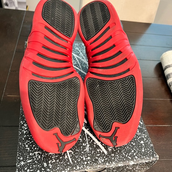 Jordan retro 12 lows. Black/Varsity Red/Gold - Picture 5 of 5